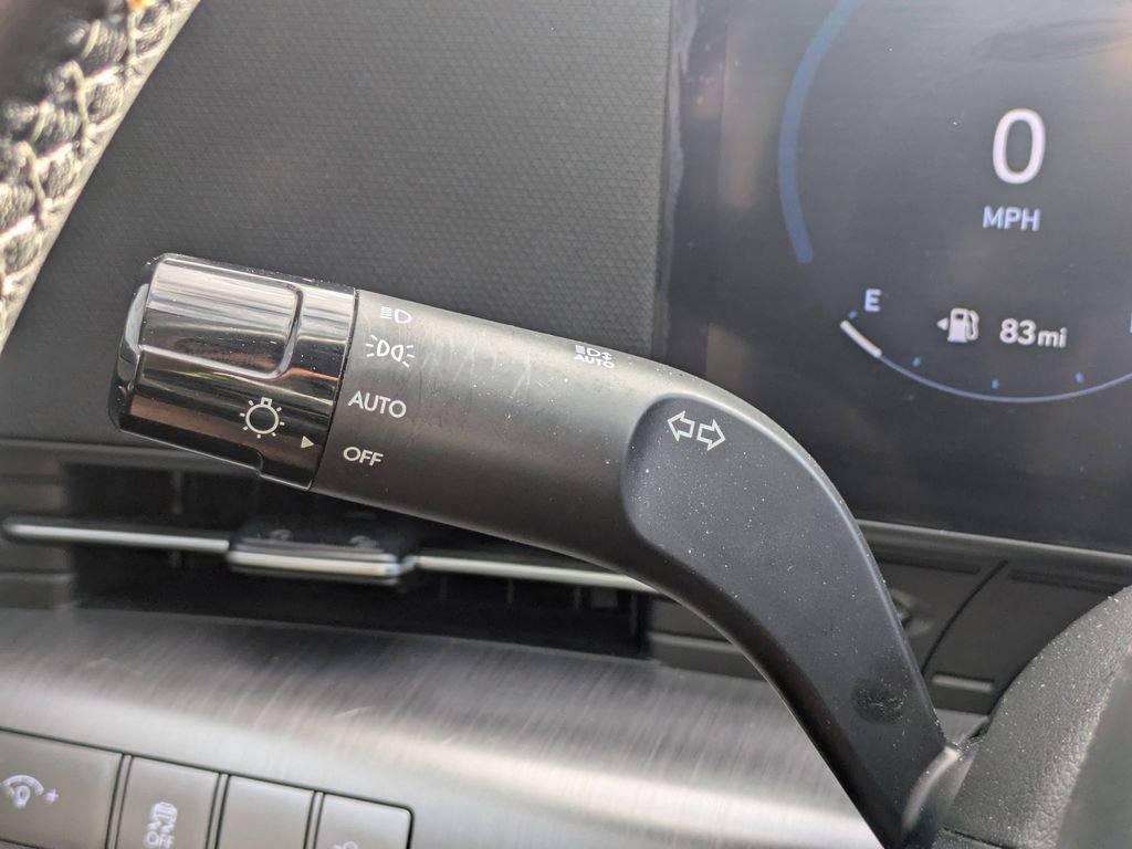 Used 2024 Hyundai Kona Limited image 29