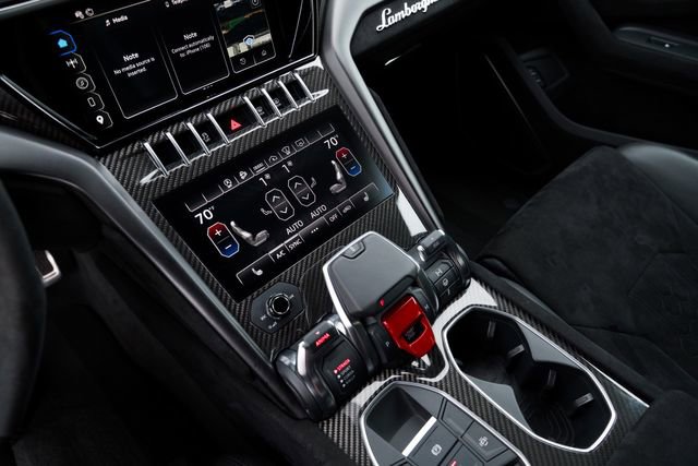Used 2024 Lamborghini Urus Performante image 34