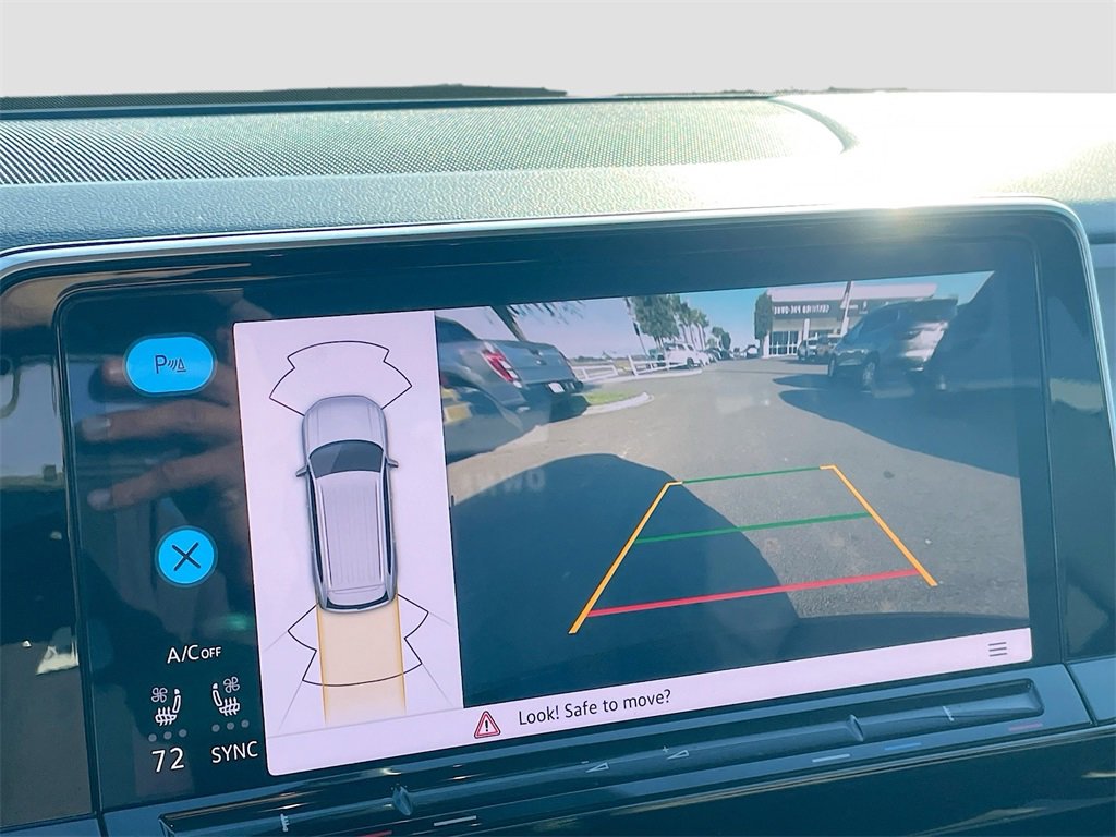 Used 2024 Volkswagen Atlas SE image 16