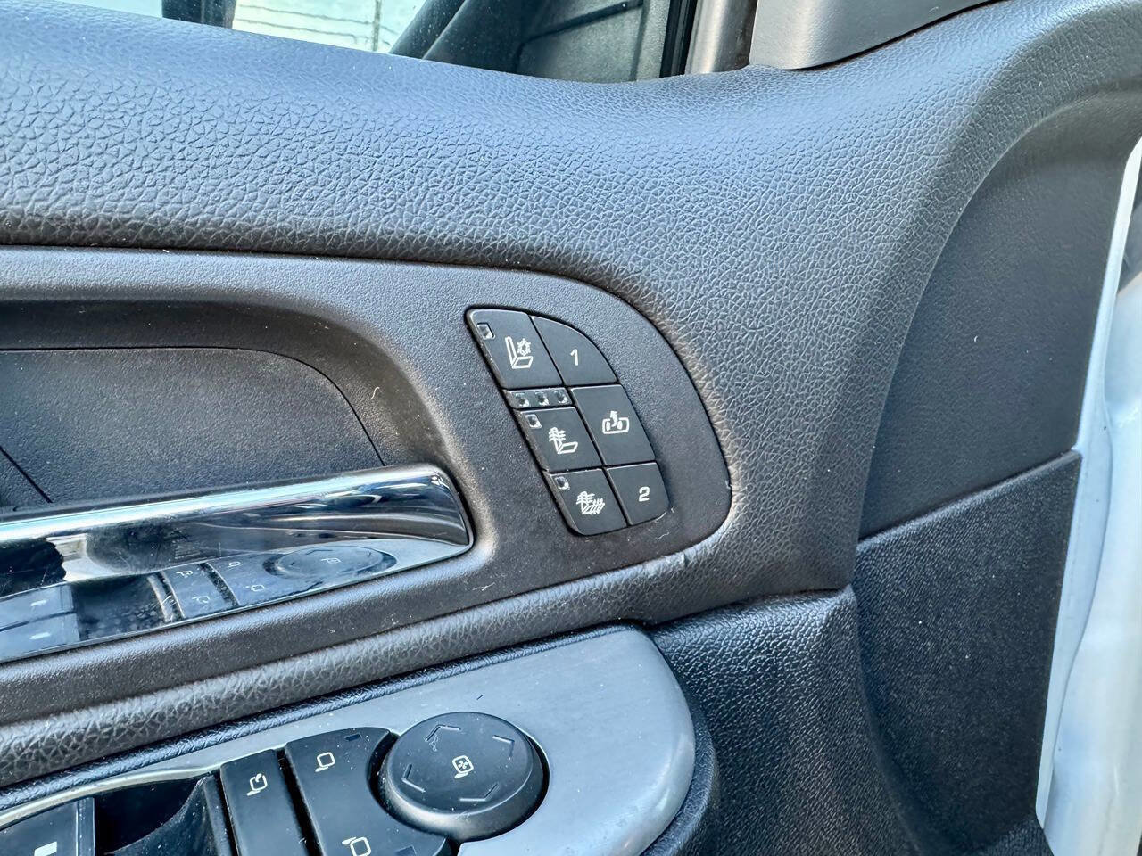 Used 2013 Chevrolet Silverado 2500 LTZ w/ Z71 Appearance Package image 20