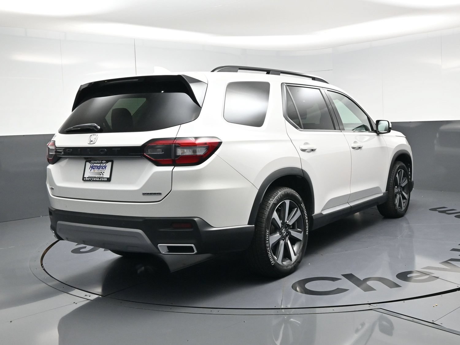 Used 2023 Honda Pilot Touring image 9