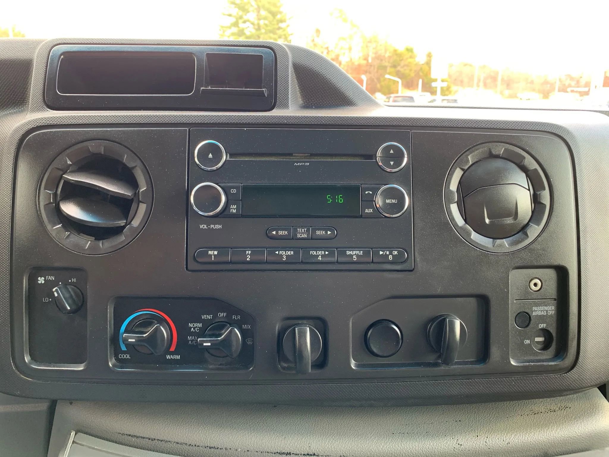 Used 2013 Ford E-450 and Econoline 450 Super Duty w/ PWR Locks & Windows Group RWD image 16