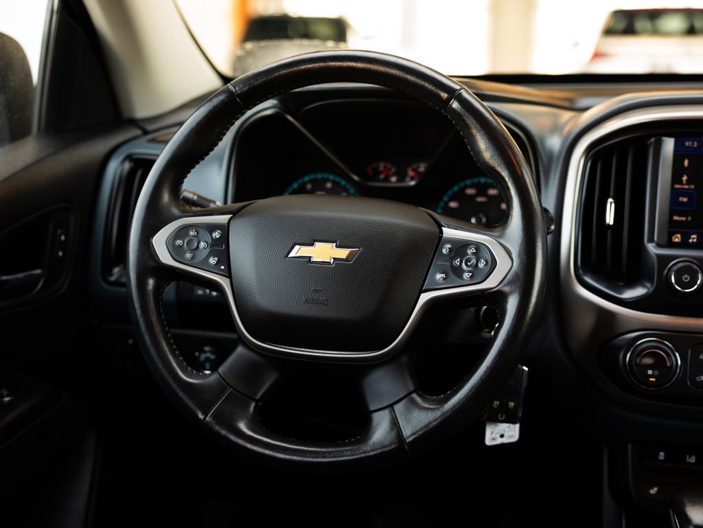 Used 2022 Chevrolet Colorado Z71 w/ Safety Package image 12