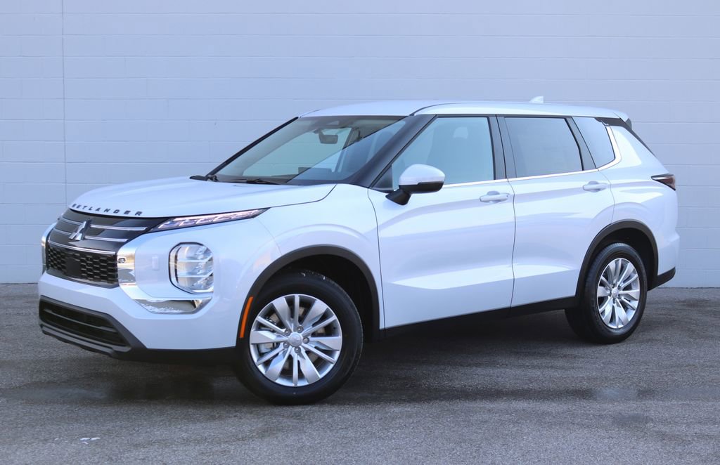 New 2026 Mitsubishi Outlander ES image 42