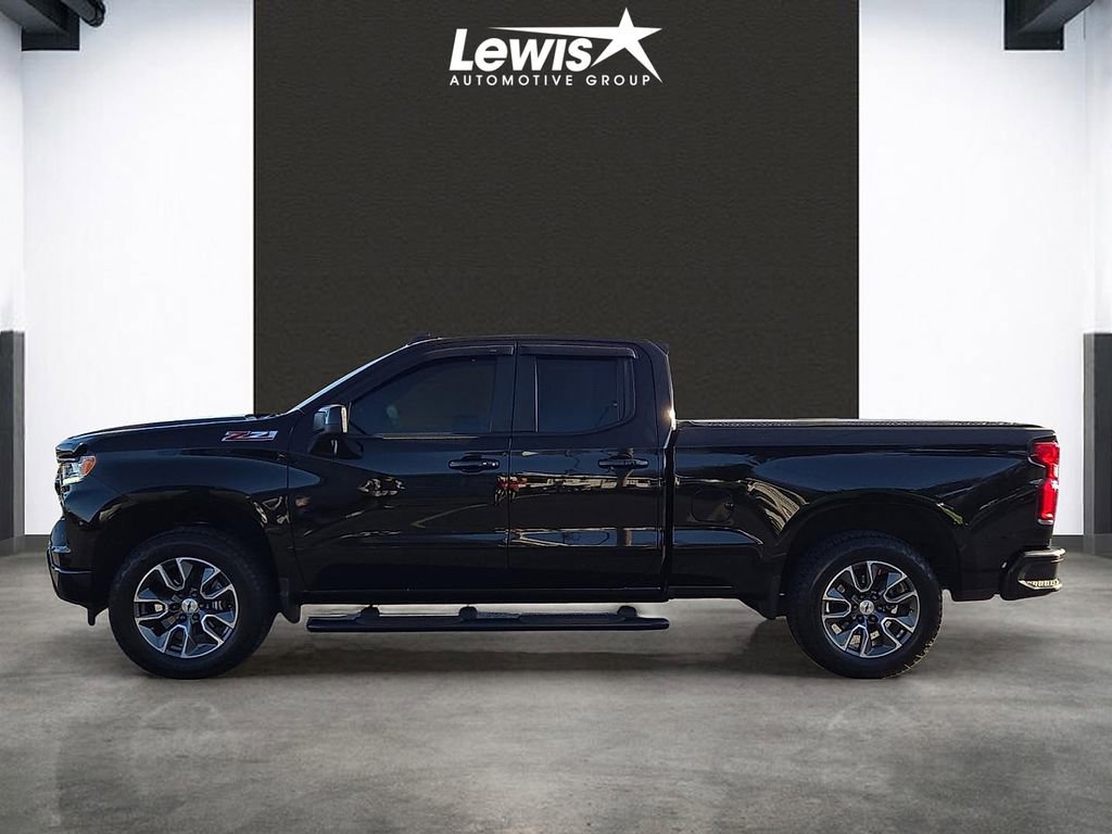Used 2023 Chevrolet Silverado 1500 RST AWD/4WD image 2