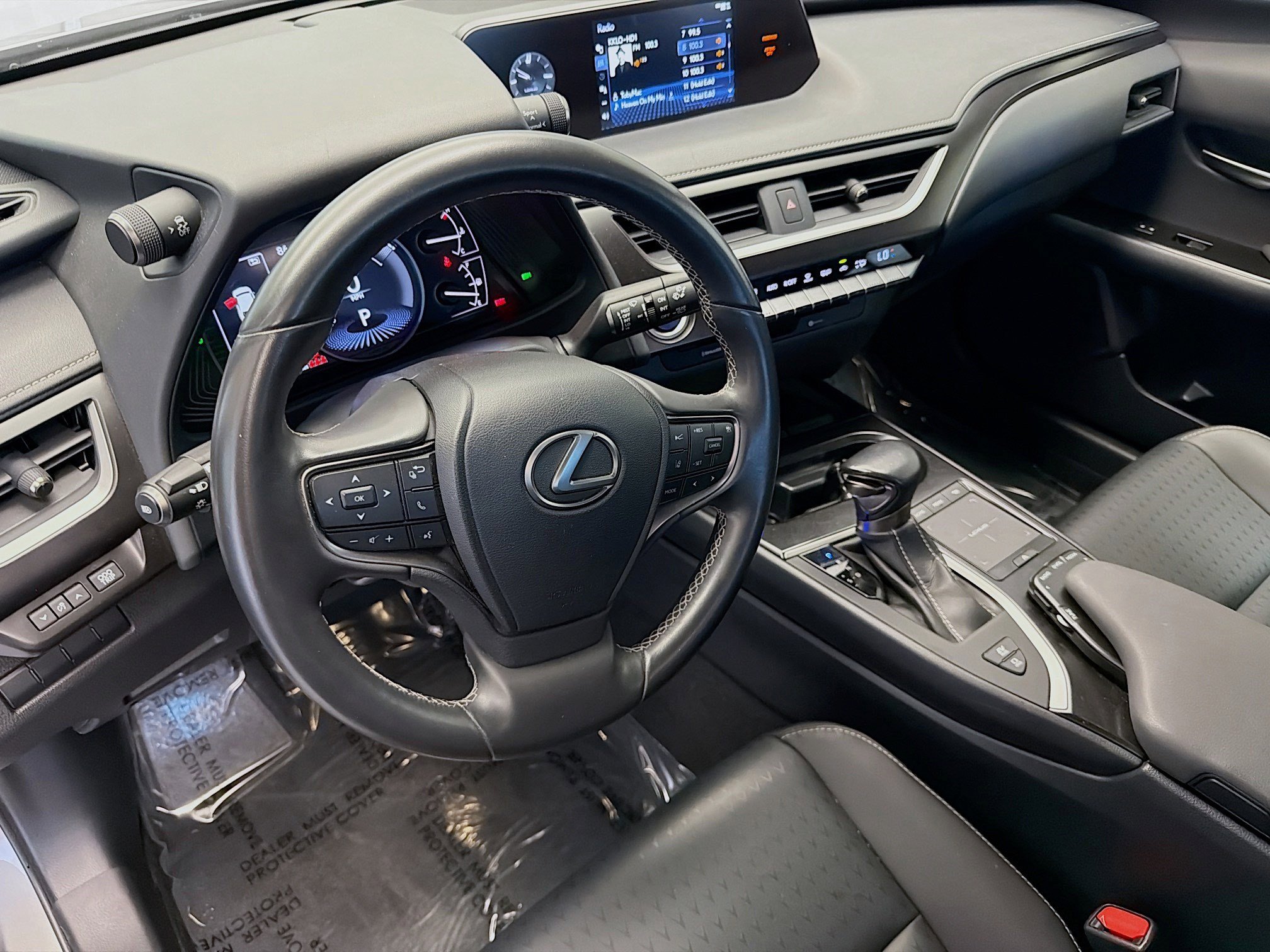 Used 2022 Lexus UX 250h w/ Accessory Package (Z2) image 7