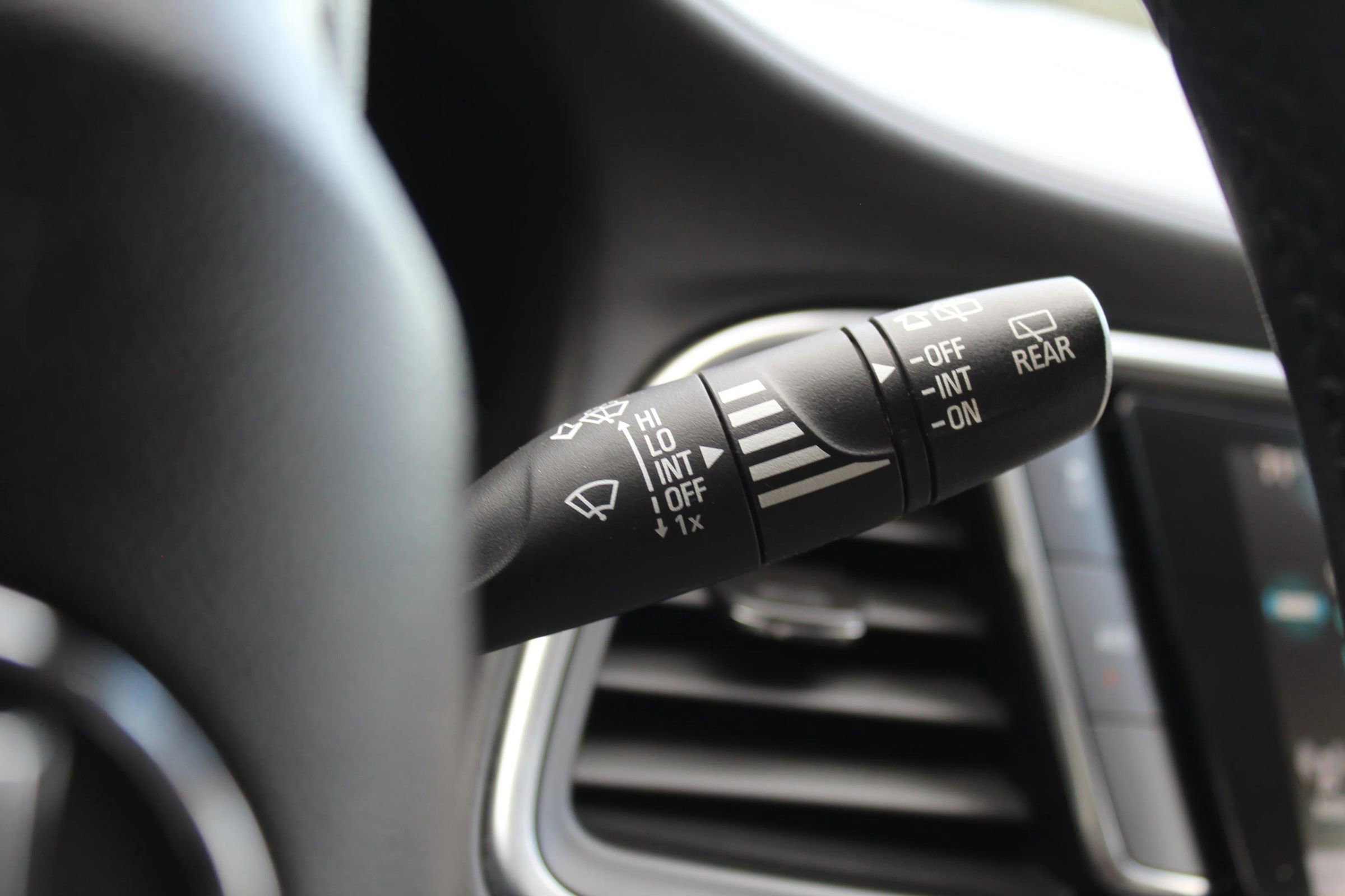 Used 2019 Buick Enclave Essence image 33