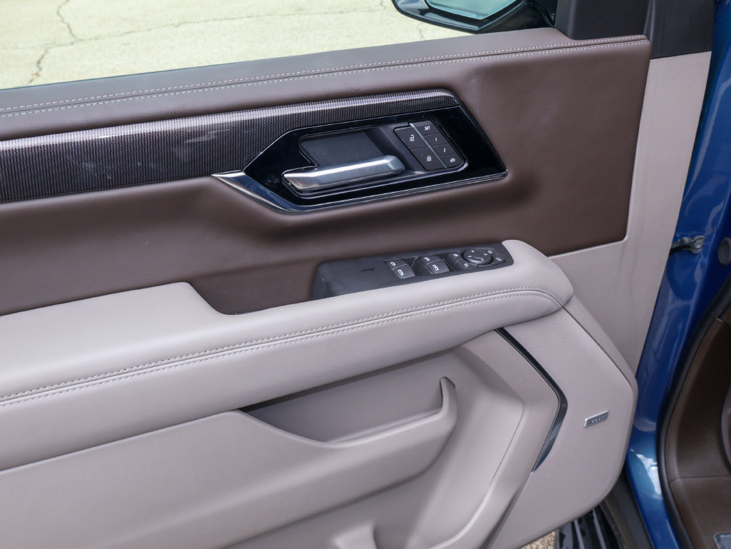 New 2026 GMC Yukon XL Elevation AWD/4WD image 11