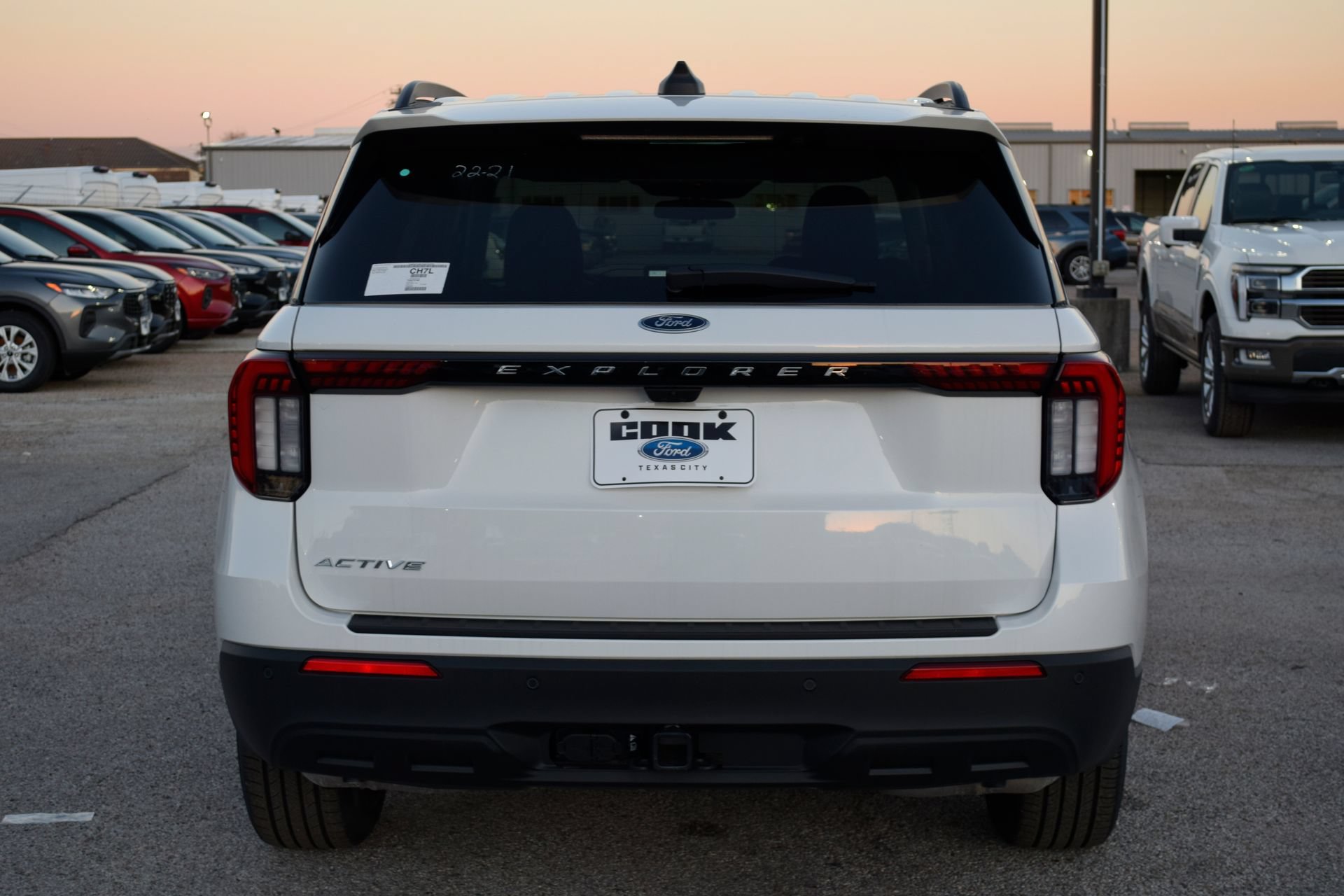 New 2026 Ford Explorer Active RWD image 5