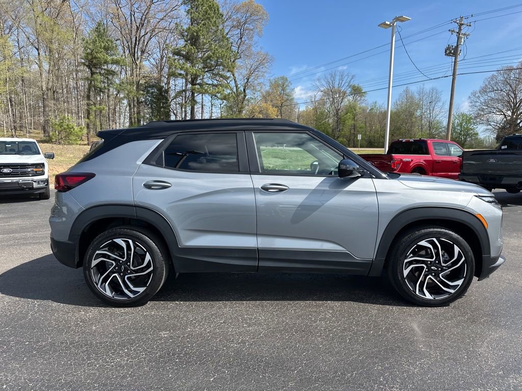 Used 2025 Chevrolet TrailBlazer RS w/ Convenience Package image 2