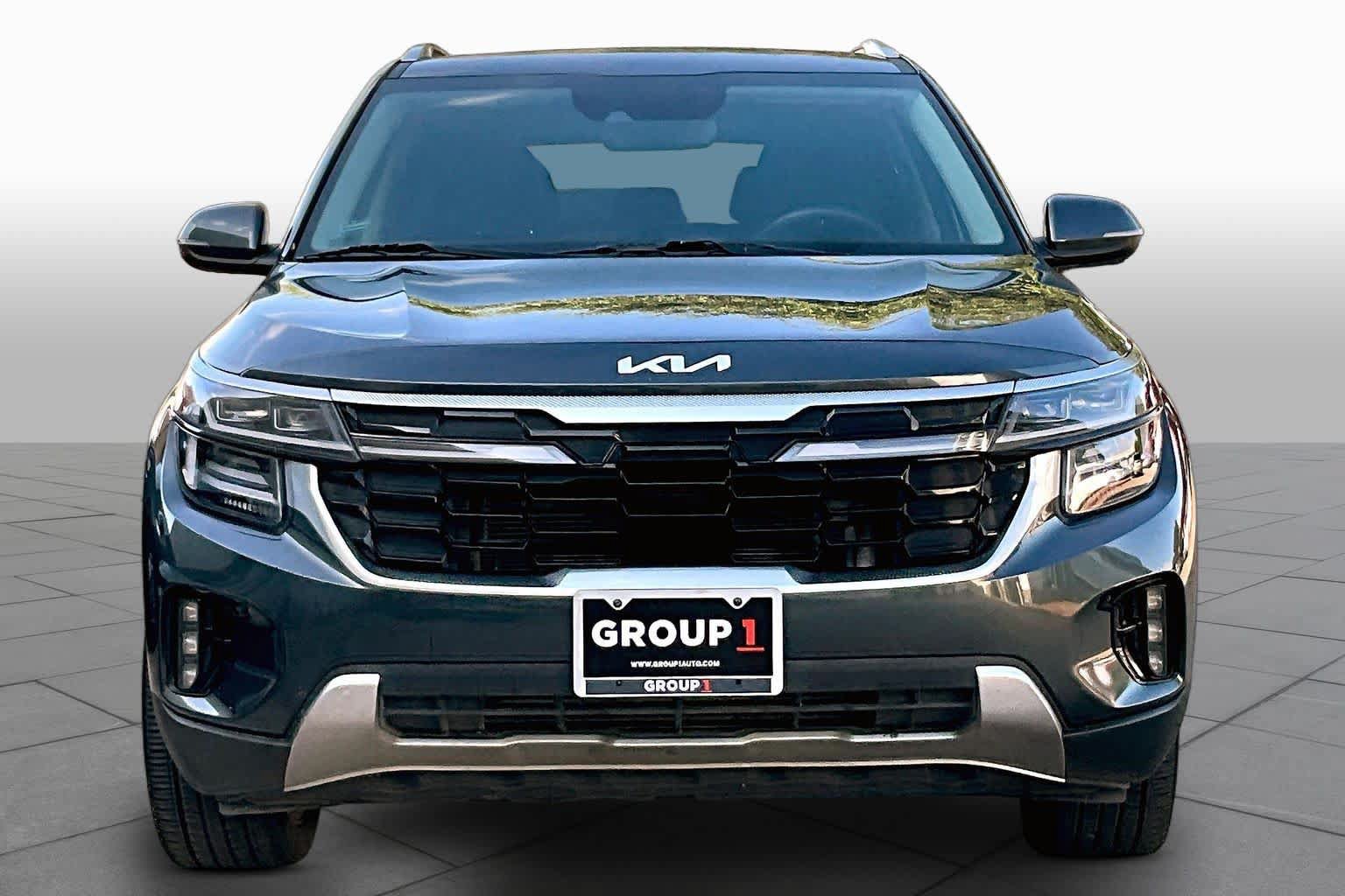 Used 2024 Kia Seltos SX w/ SX Sunroof Package AWD/4WD image 4