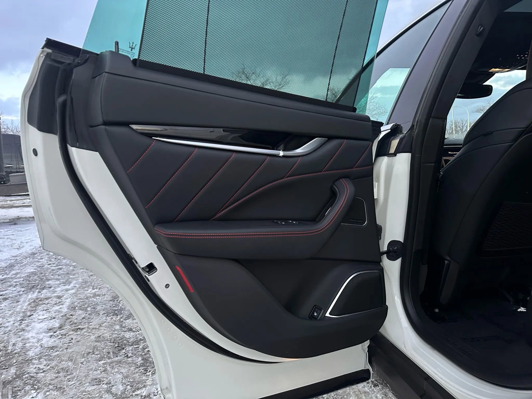 Used 2024 Maserati Levante Modena Ultima image 25