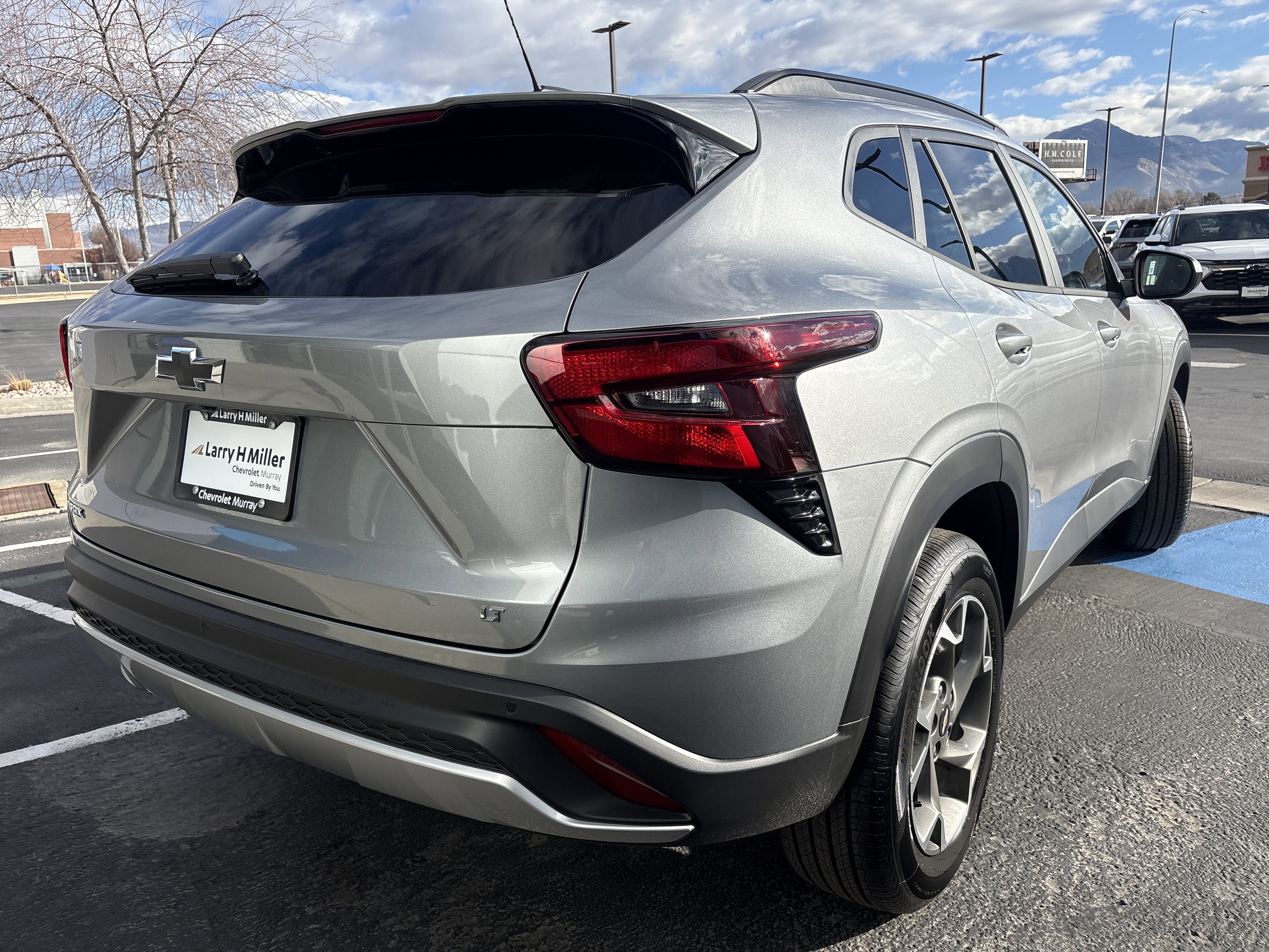 New 2026 Chevrolet Trax LT w/ Driver Confidence Package FWD image 5