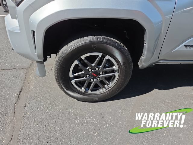 Used 2025 Toyota Tacoma TRD Sport w/ TRD Sport Upgrade Package AWD/4WD image 19