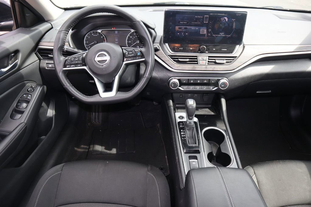 Certified 2024 Nissan Altima 2.5 SV w/ SV Premium Package image 13