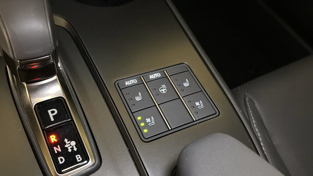 Used 2025 Lexus UX 300h AWD w/ Accessory Package (Z1) image 29