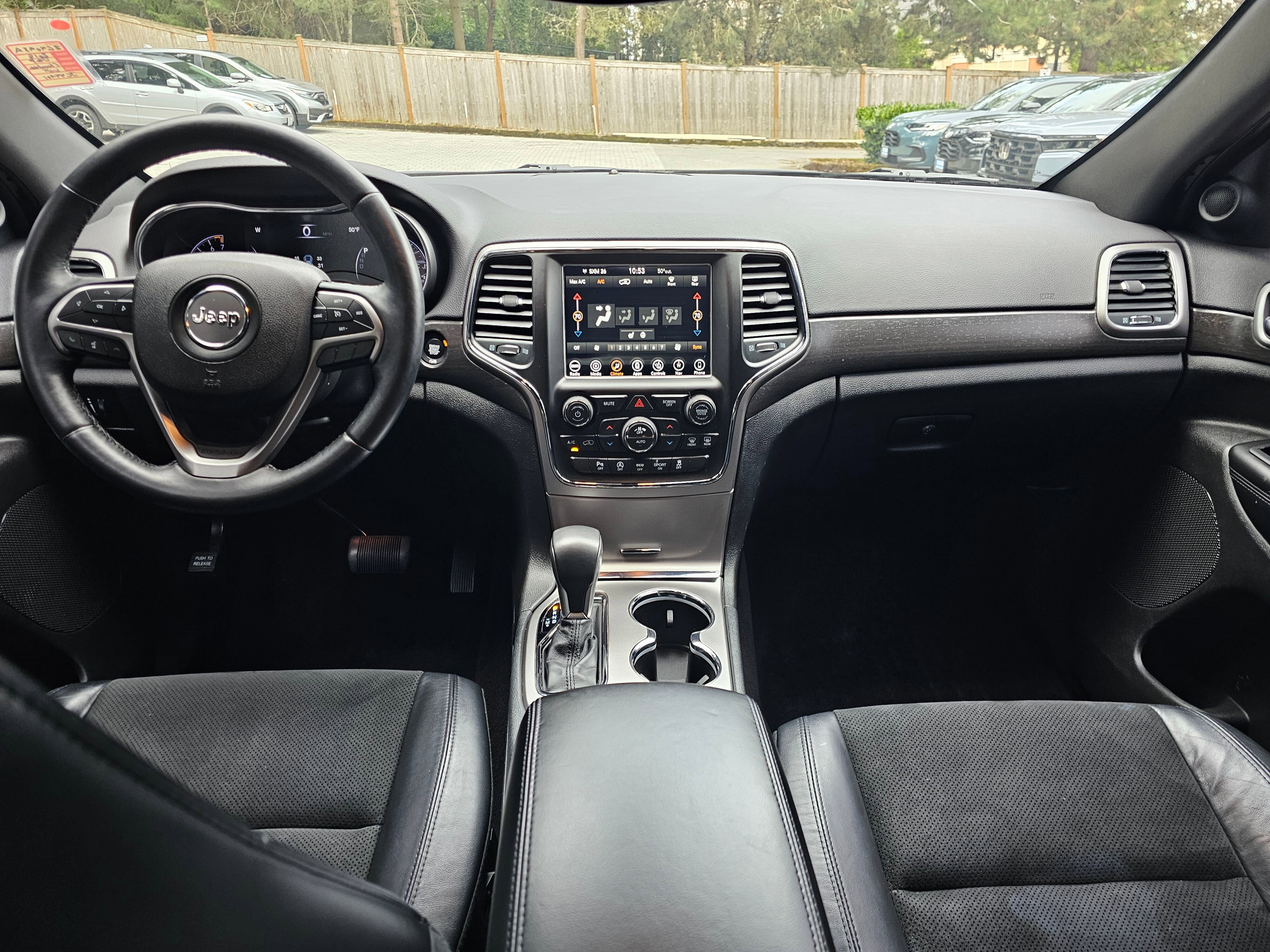 Used 2018 Jeep Grand Cherokee Altitude AWD/4WD image 17