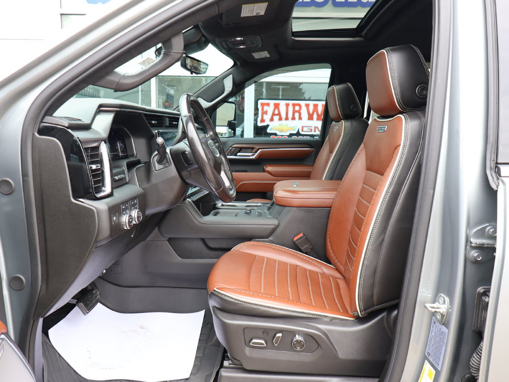 Used 2024 GMC Sierra 3500 Denali Ultimate AWD/4WD image 15