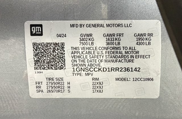 Used 2024 Chevrolet Suburban LT w/ Luxury Package RWD image 16