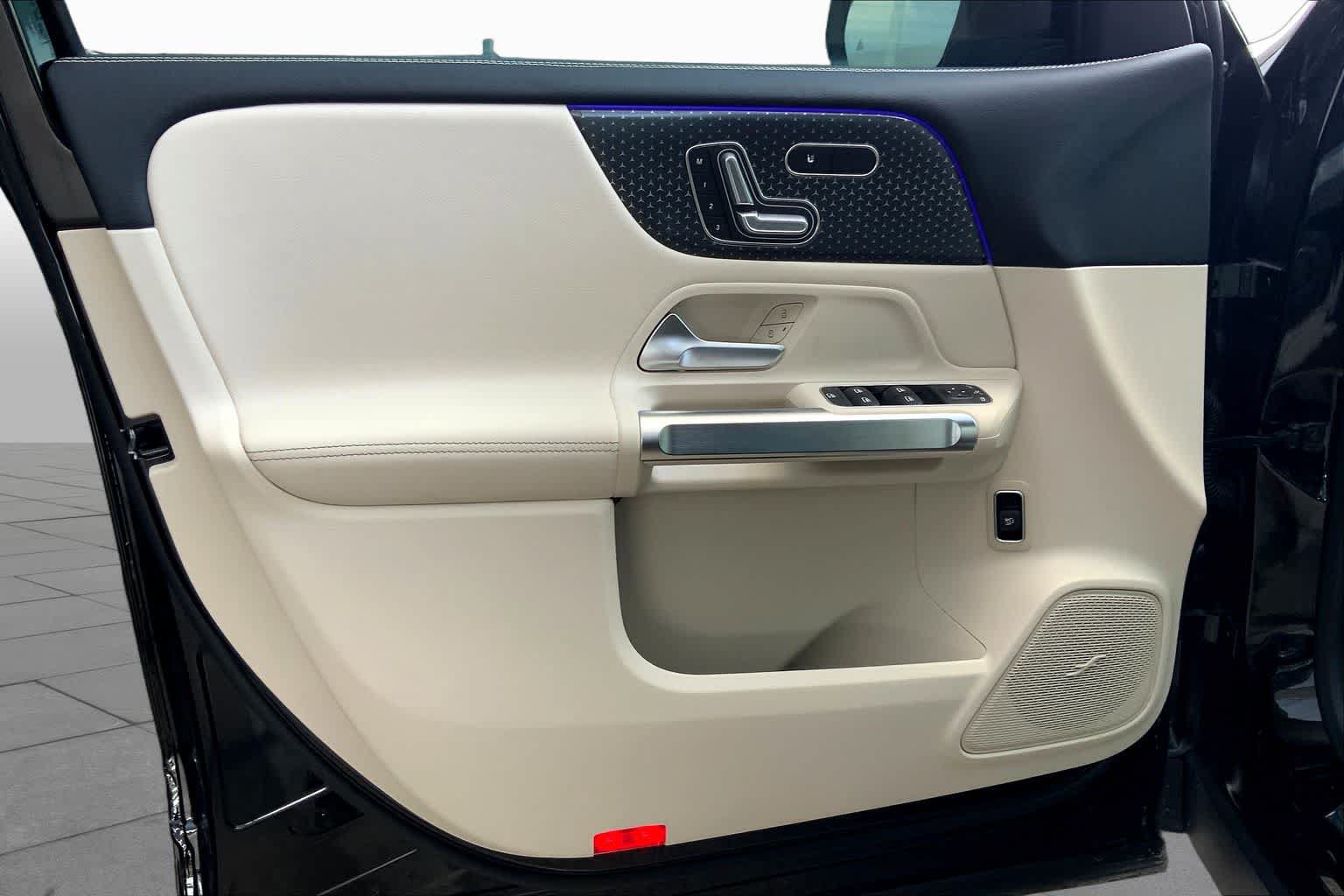 Used 2025 Mercedes-Benz GLB 250 image 15