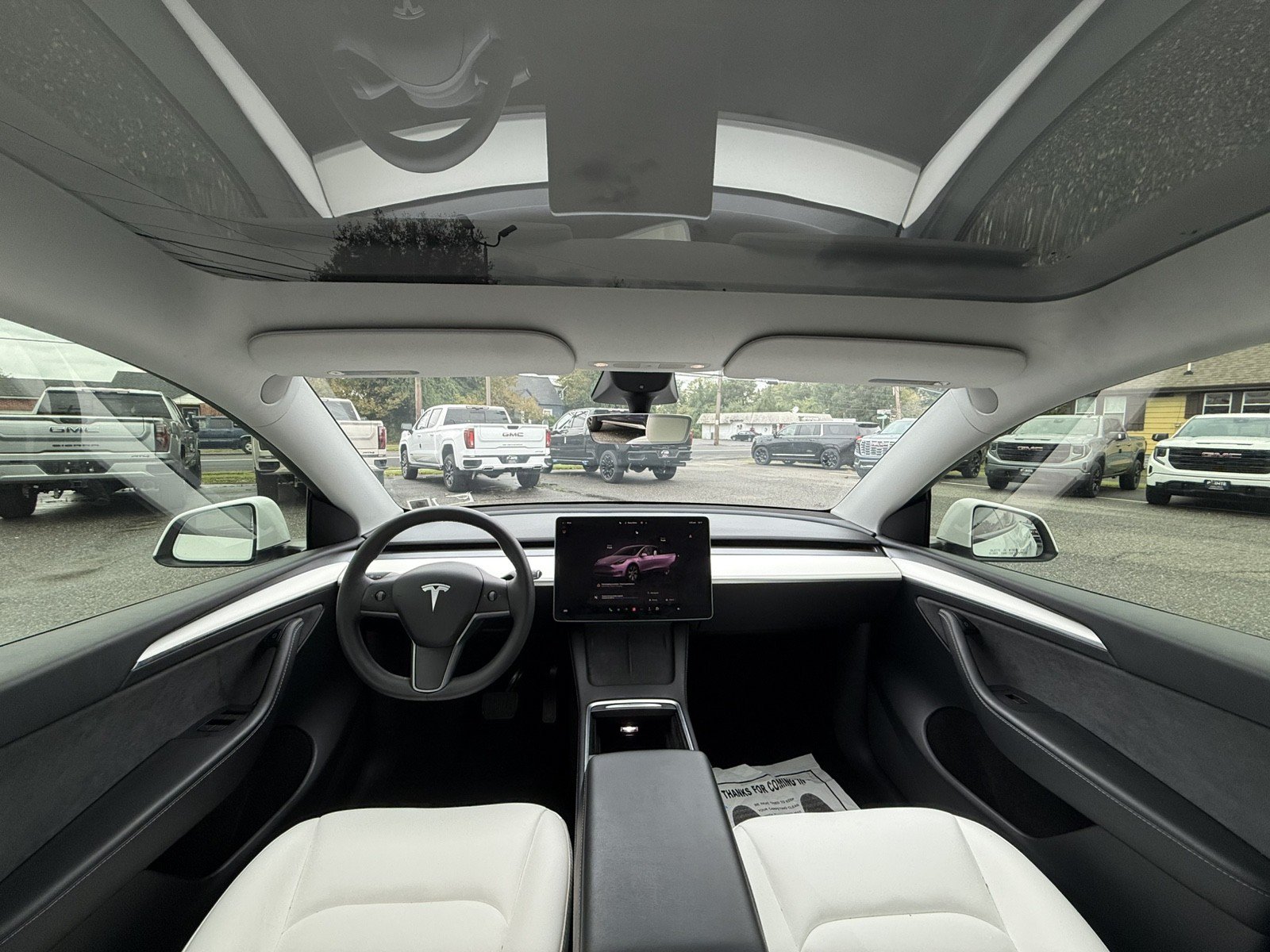 Used 2022 Tesla Model Y Long Range AWD/4WD image 23