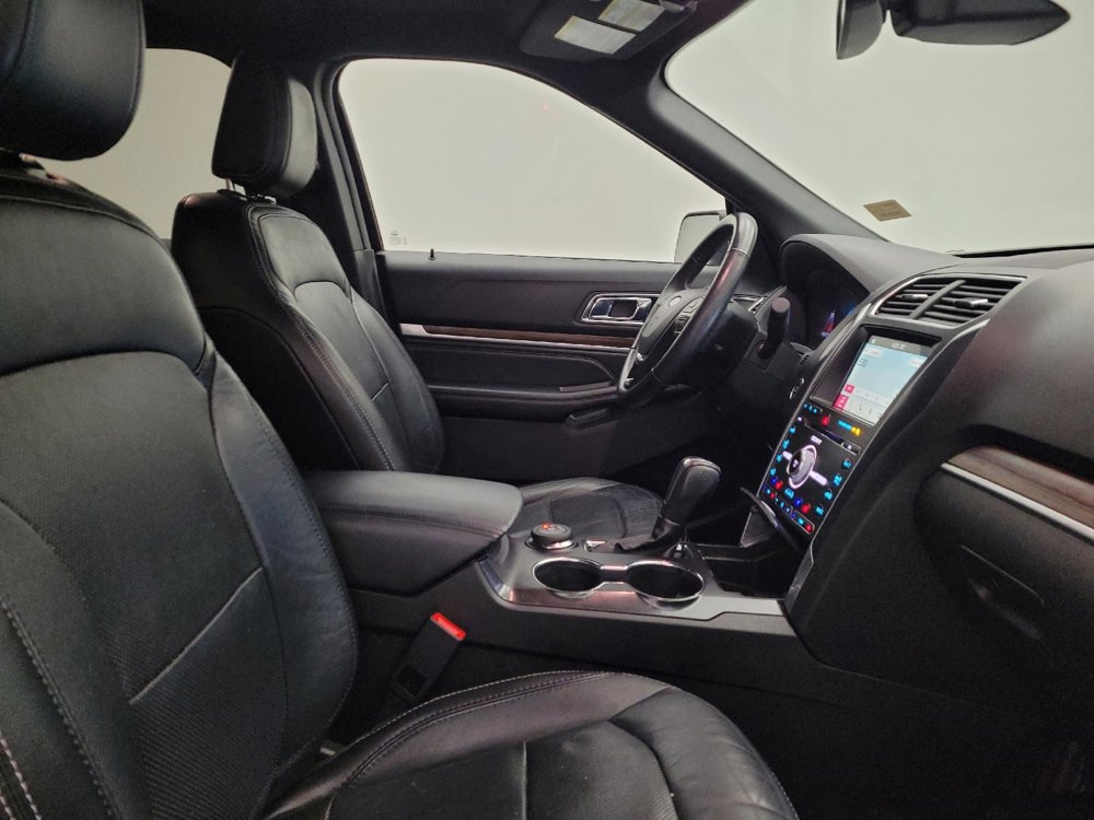 Used 2018 Ford Explorer Limited w/ Equipment Group 301A AWD/4WD image 21