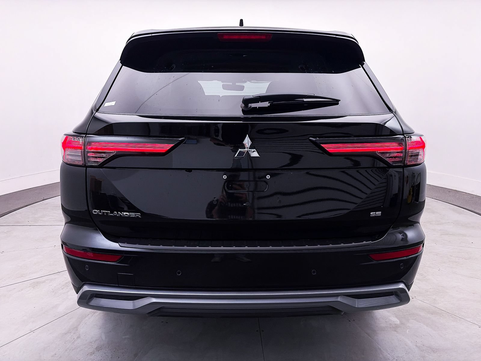 New 2026 Mitsubishi Outlander SE FWD image 5