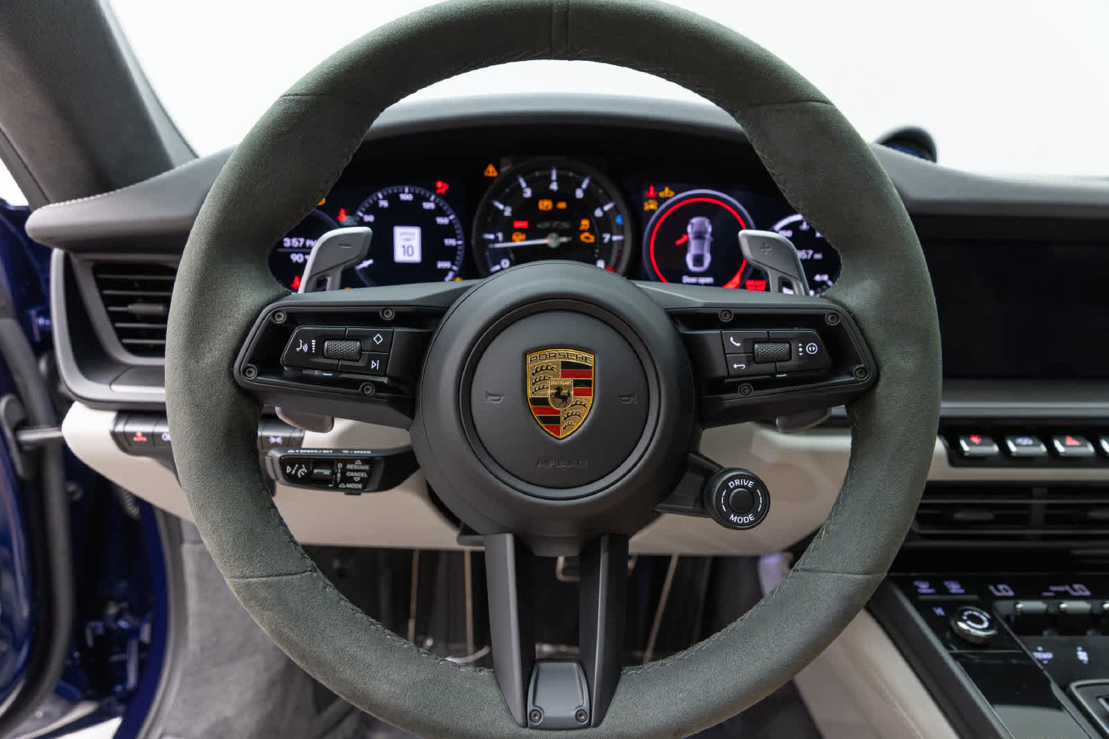Used 2024 Porsche 911 Carrera GTS RWD image 16