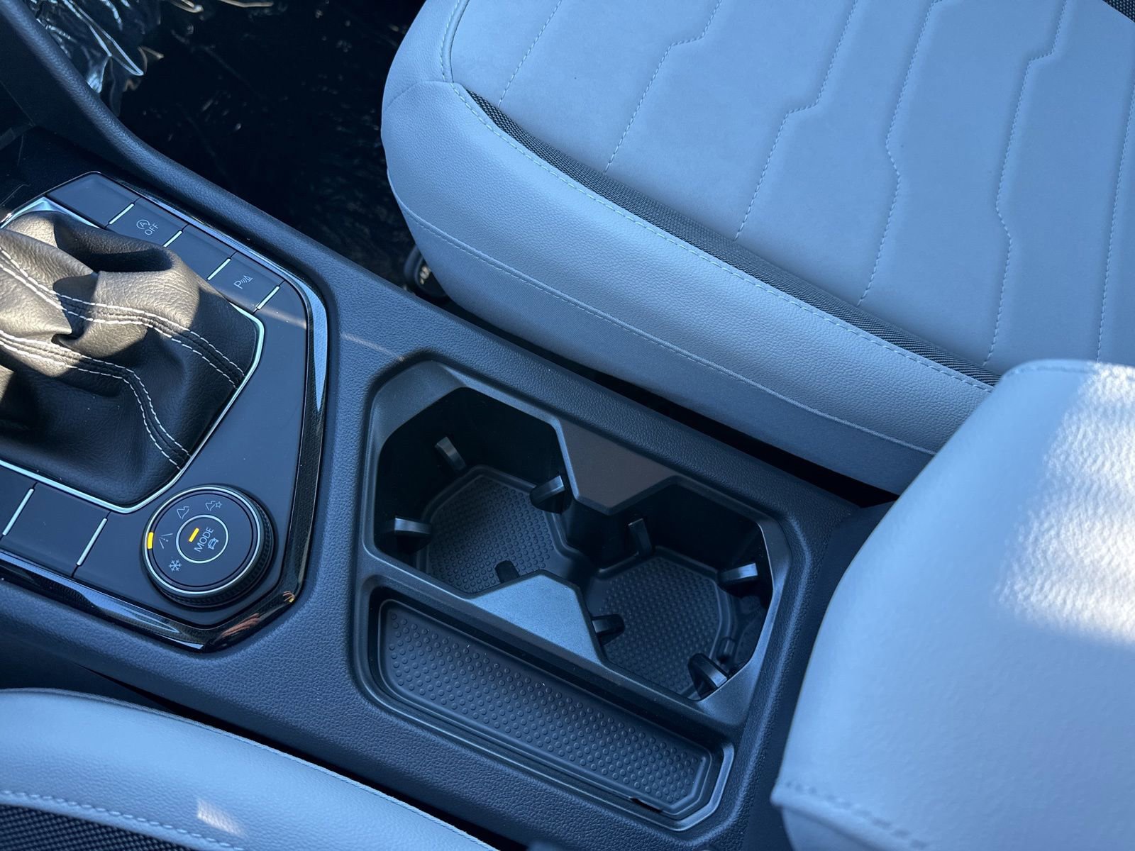 New 2026 Volkswagen Taos SE image 49