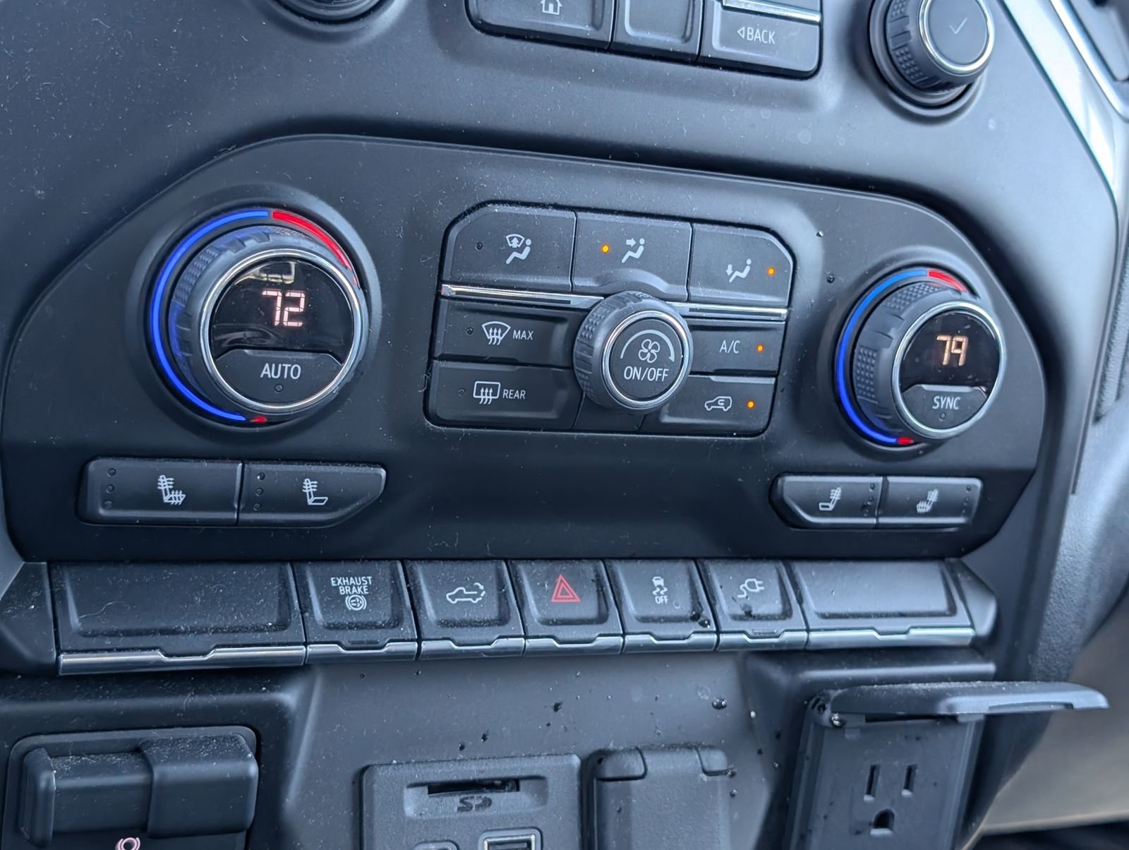 Used 2023 Chevrolet Silverado 2500 LTZ image 12