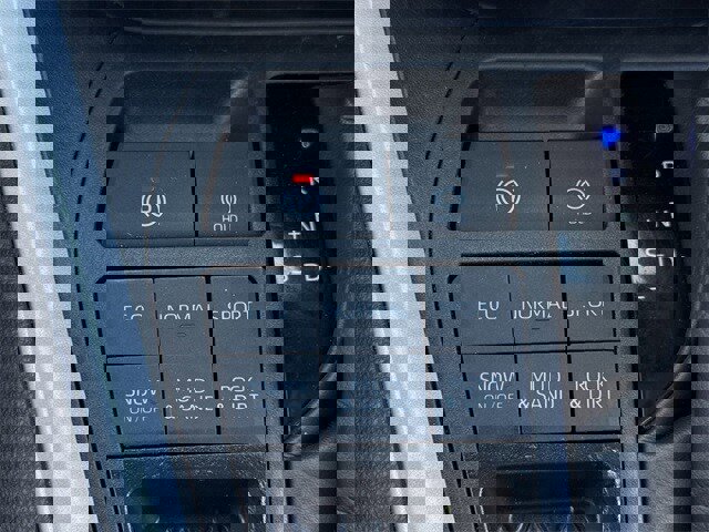 Used 2024 Toyota RAV4 XLE w/ Convenience Package image 21