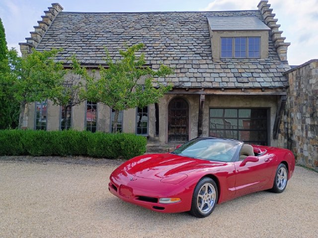 Used 2002 Chevrolet Corvette Convertible w/ Preferred Equipment Group2 RWD image 1