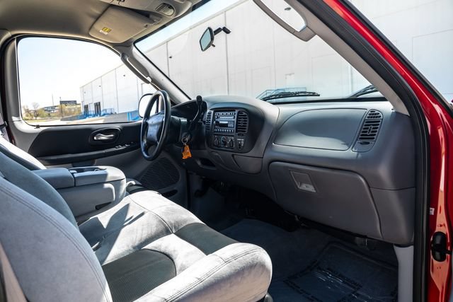Used 2004 Ford F150 Lightning RWD image 25