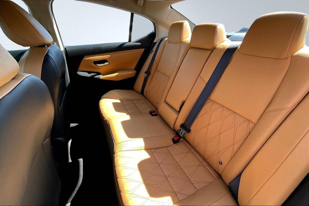 Used 2023 Nissan Sentra SV w/ SV Premium Package image 26