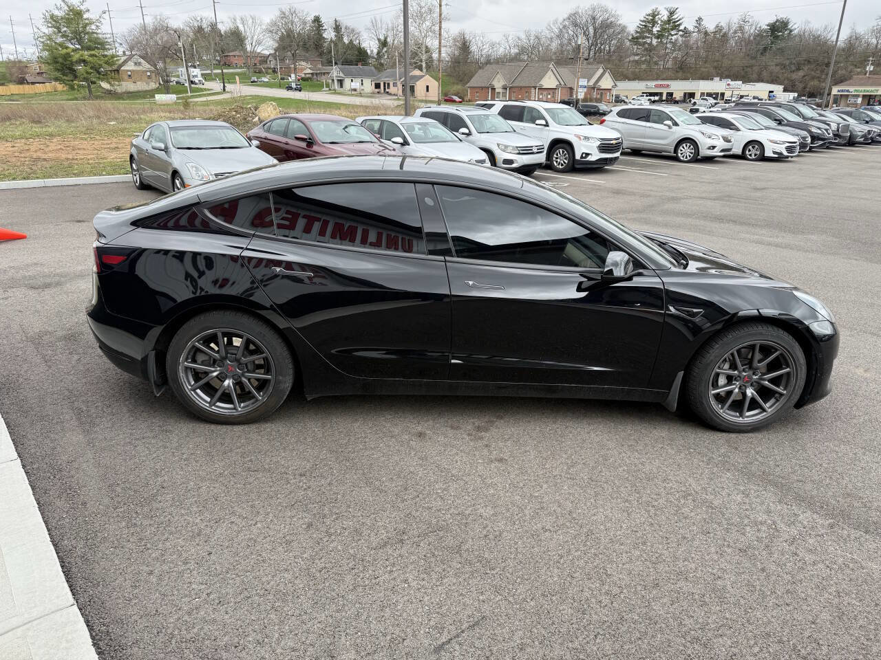 Used 2019 Tesla Model 3 Standard Range Plus image 6