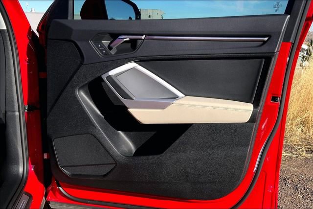 Certified 2024 Audi Q3 2.0T Premium image 27