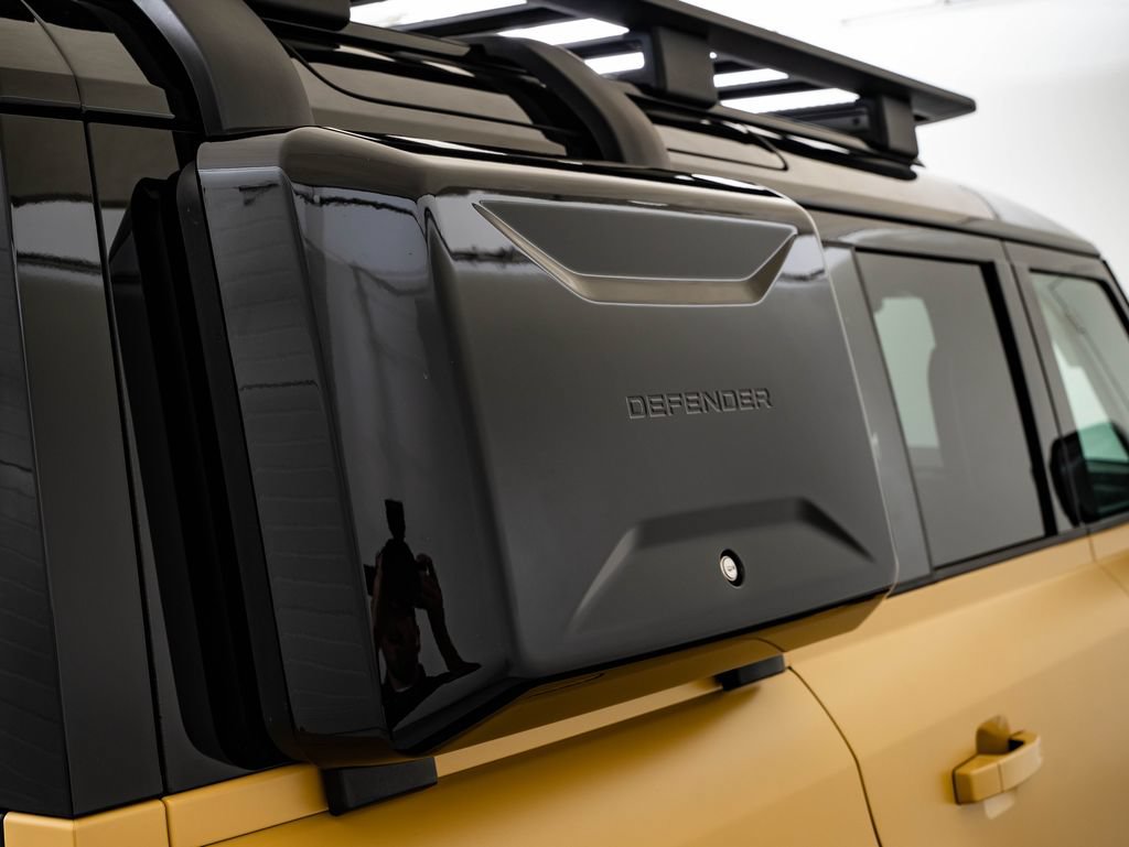 New 2026 Land Rover Defender 110 Trophy Edition AWD/4WD image 20