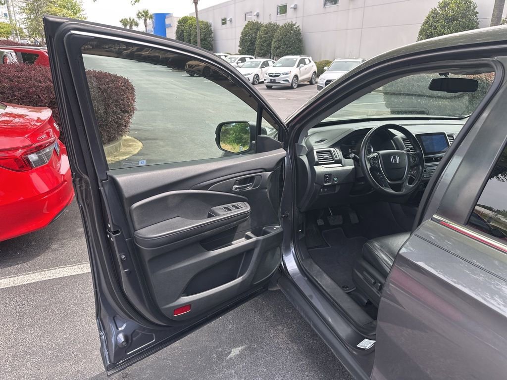 Used 2017 Honda Ridgeline RTL-T image 20