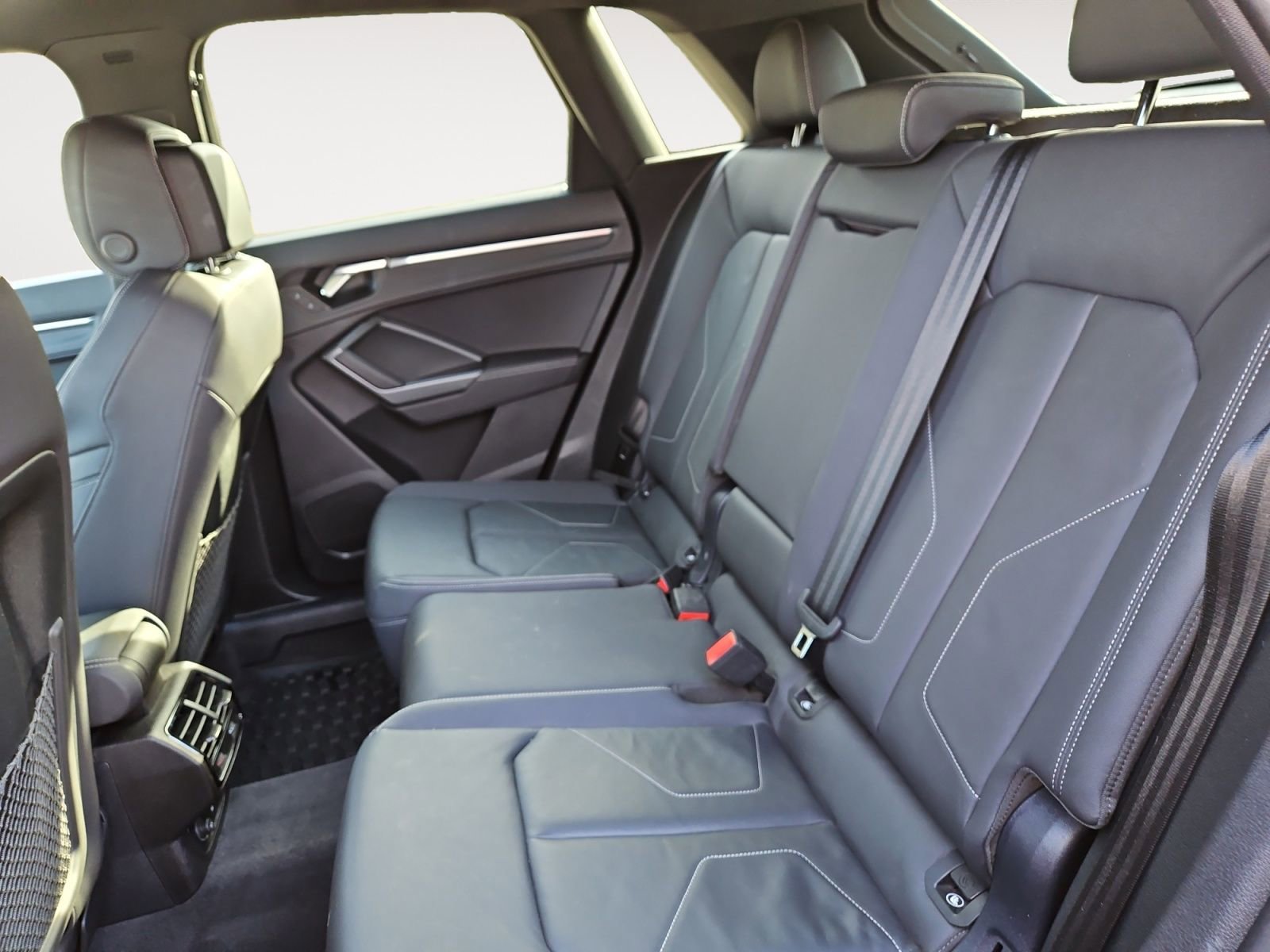 Used 2024 Audi Q3 2.0T Premium Plus image 13