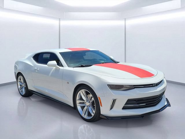 Used 2016 Chevrolet Camaro LT RWD image 1