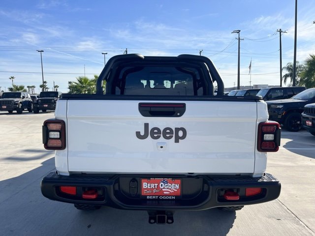 Used 2024 Jeep Gladiator Rubicon w/ Convenience Group image 5