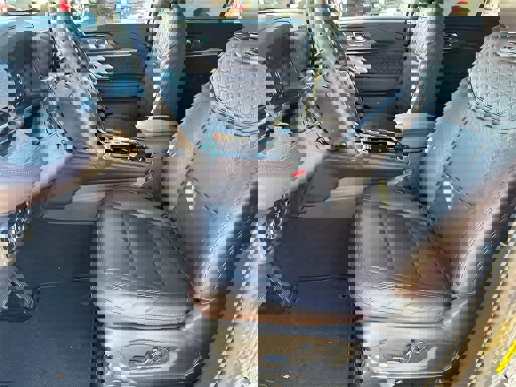 Used 2025 Ford Explorer Platinum w/ Ultimate Package image 10