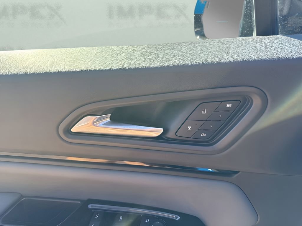 Used 2025 Honda Prologue Touring image 11