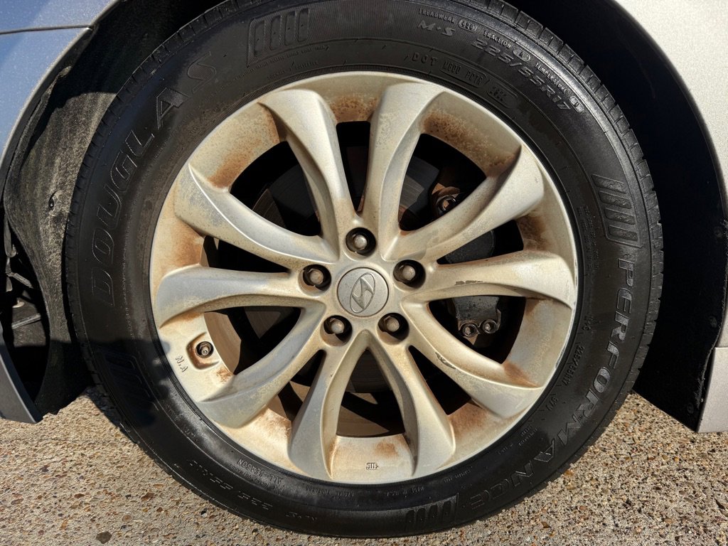 Used 2012 Hyundai Genesis 3.8 image 21