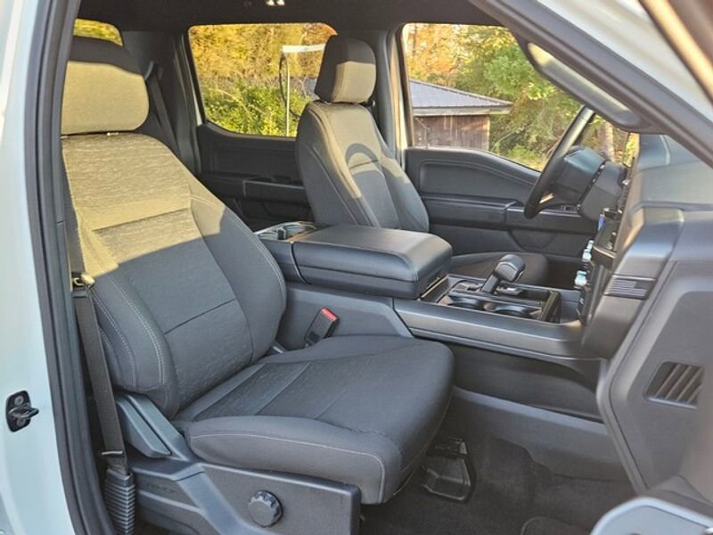 Used 2024 Ford F150 XLT w/ XLT Black Appearance Package image 17