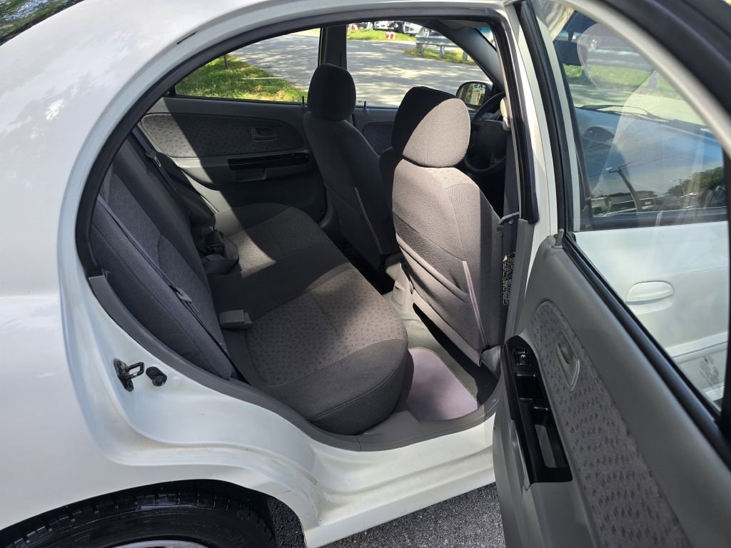 Used 2005 Kia Rio Sedan image 12
