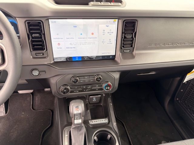 New 2025 Ford Bronco 4-Door image 2