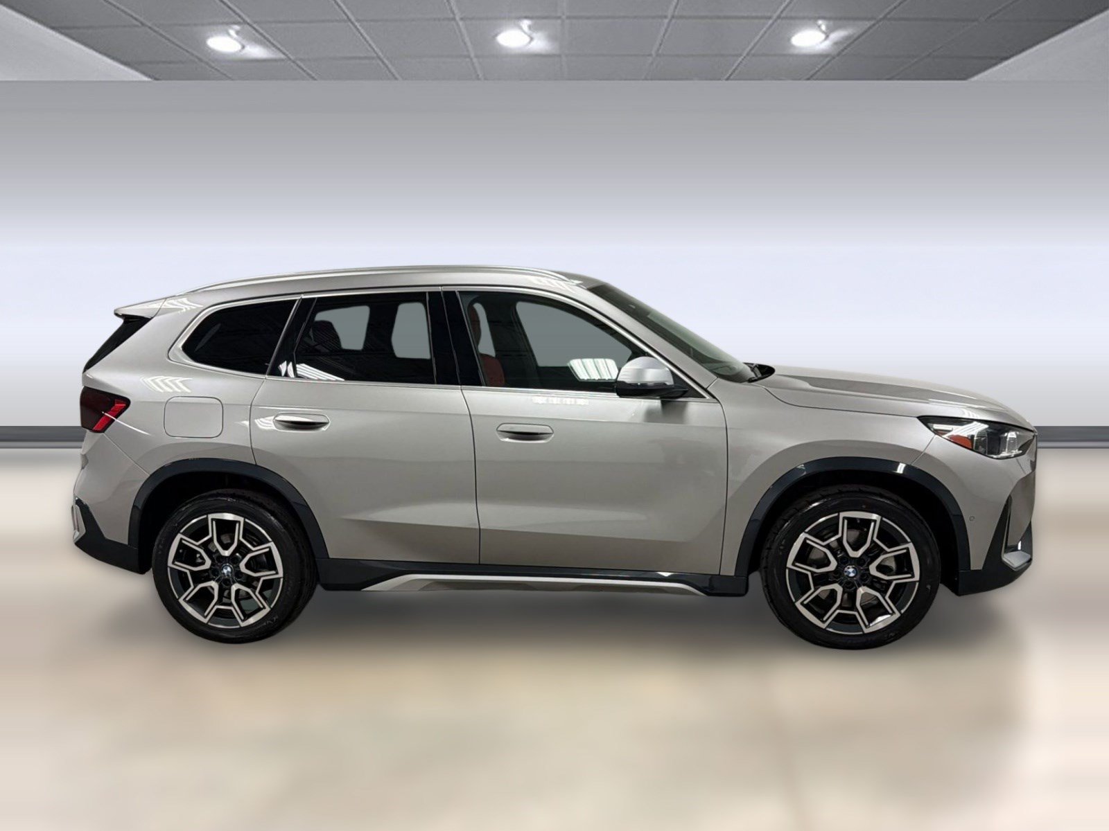 Used 2023 BMW X1 xDrive28i w/ Convenience Package AWD/4WD image 7