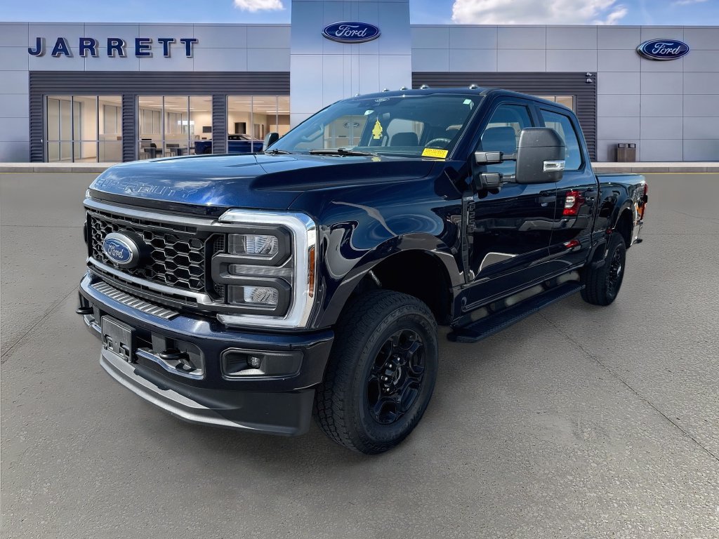 Used 2024 Ford F250 XL w/ STX Appearance Package AWD/4WD image 2