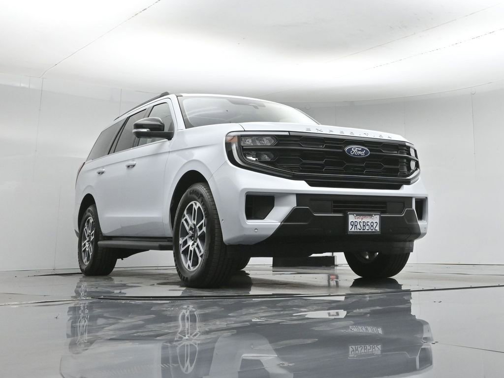 Certified 2025 Ford Expedition Active image 51